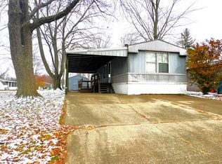 1218 Borah St, Olney, IL 62450