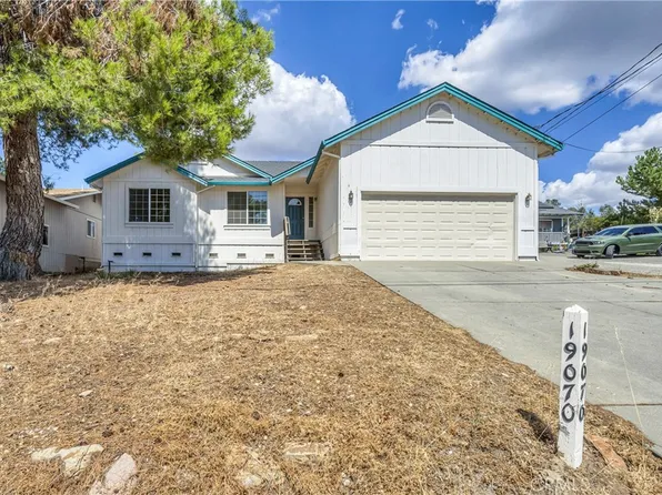 19070 Ravenhill Rd, Hidden Valley Lake, CA 95467