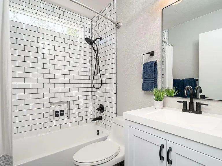 1256 E Utopia Rd — Photo 14