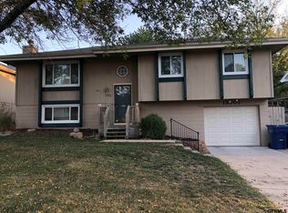 13301 Emiline St, Omaha, NE 68138