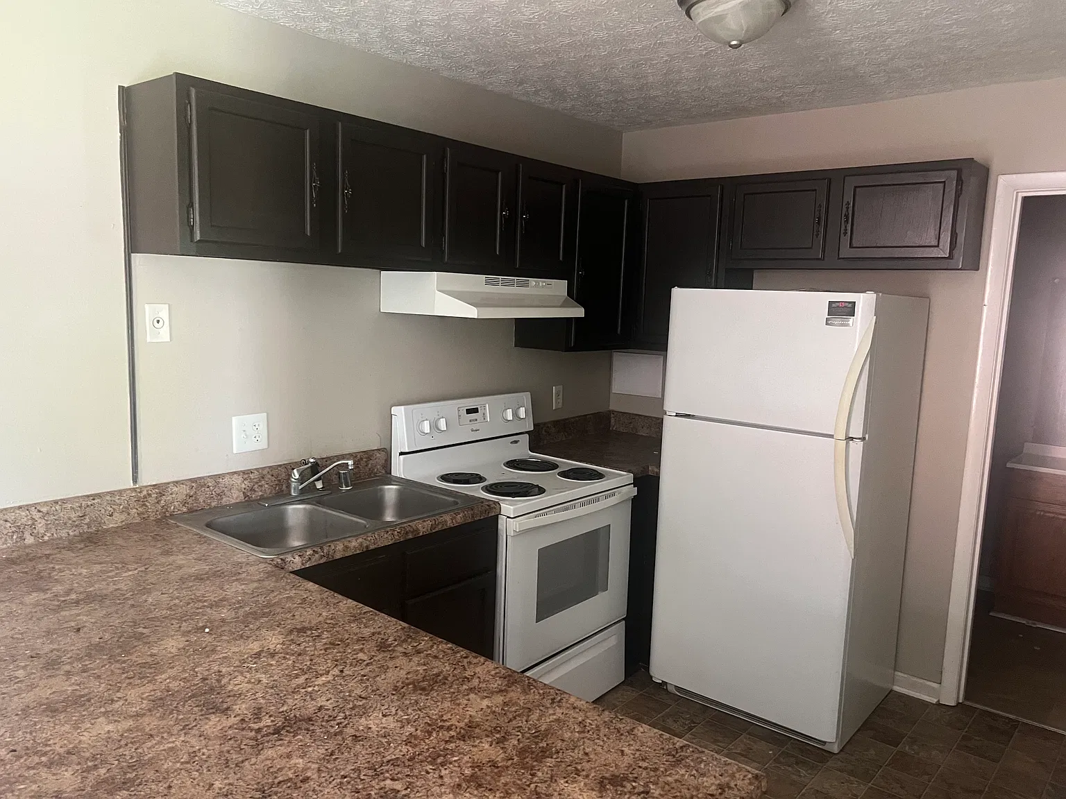 1722 O'Shea Street — Photo 2