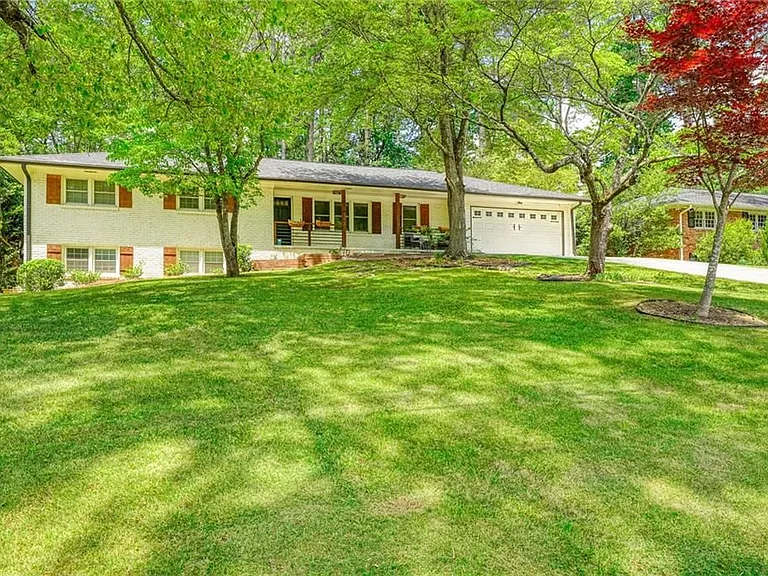 3076 McCully Dr — Photo 1