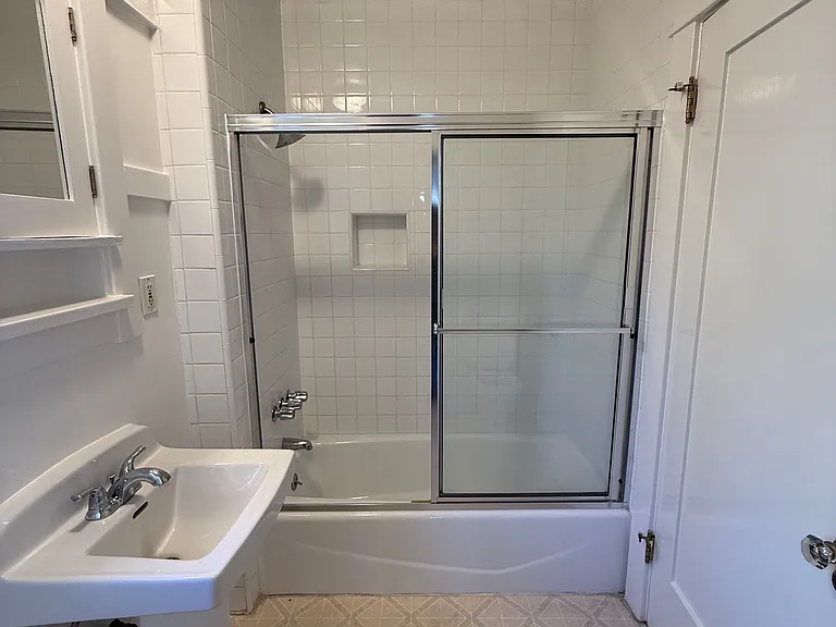 401 E Foothill Blvd #105 — Photo 11