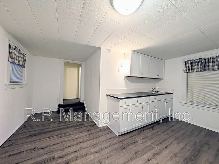538 2nd St NW — Photo 3