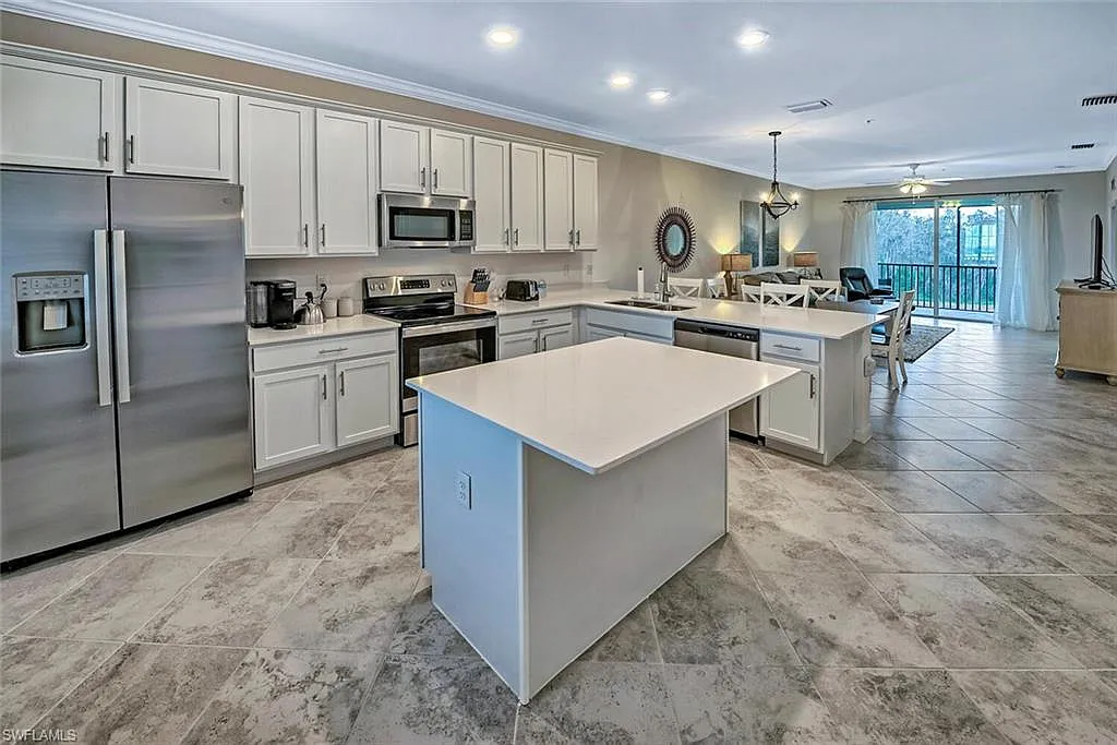 2 bed, 2.0 bath, 1194 sqft, $4,000 — Photo 3