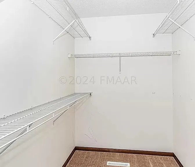 617 5th St E — Photo 19