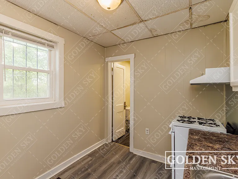 1203 W 1st St — Photo 7