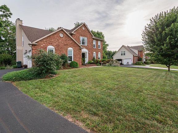003-241823-61-76 Apple Blossom Circle-72
