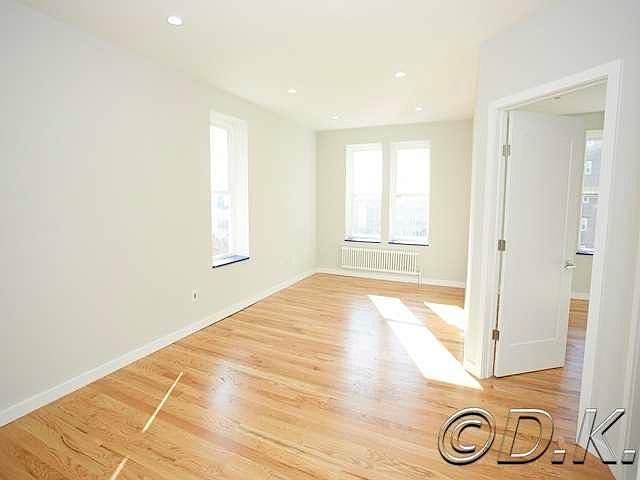 1st image of 215 E Broadway APT 3C