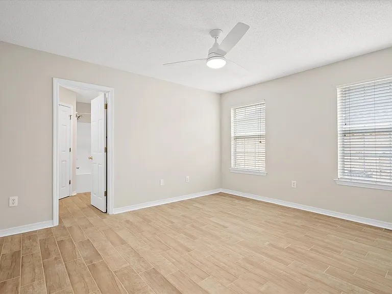 8218 Edgewood Dr — Photo 8