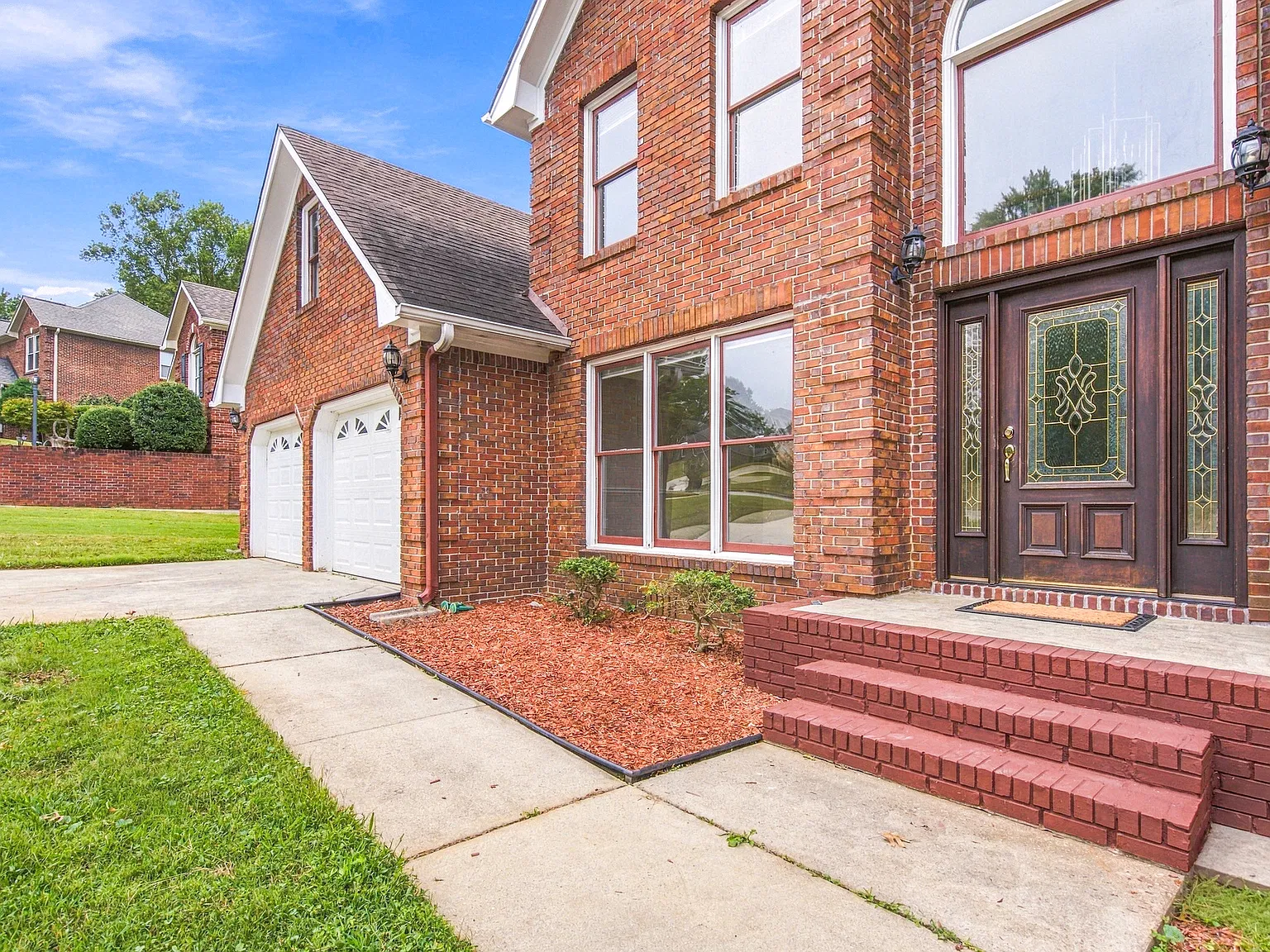 3 bed, 2.5 bath, 2594 sqft, $2,500 — Photo 4