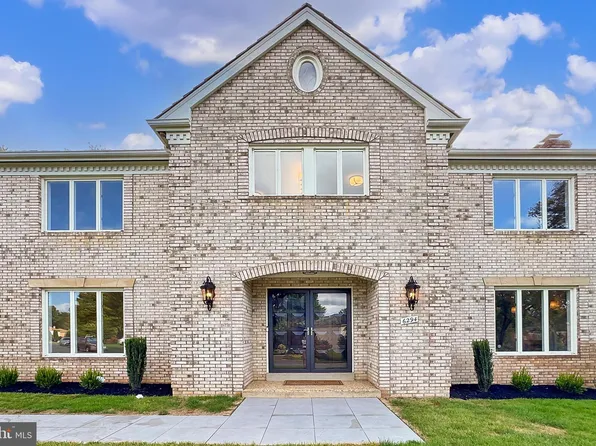 6294 Dunaway Ct, Mc Lean, VA 22101