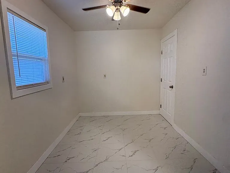 819 S Cypress Ave — Photo 34