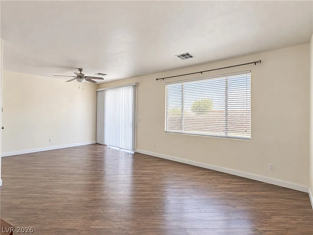3 bed, 2.5 bath, 1517 sqft, $2,000 — Photo 4