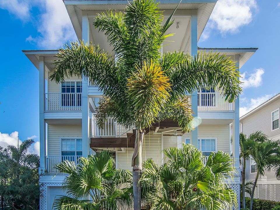 1st image of 306 Angler Dr #102