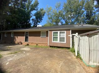 1438 S Burnt Hickory Rd, Douglasville, GA