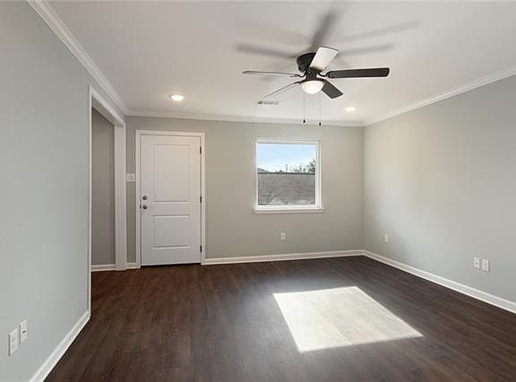 4th image of 4423 Camel St #D