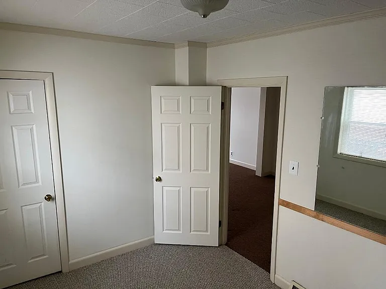 61 Laurel St #1 — Photo 11