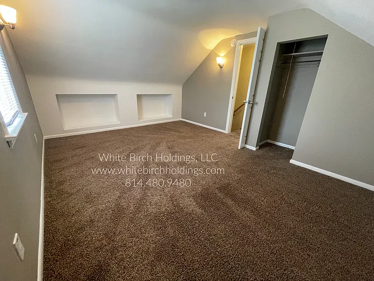 758 E 34th St — Photo 13