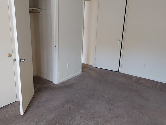 2nd image of 823 Springfield Rd APT I