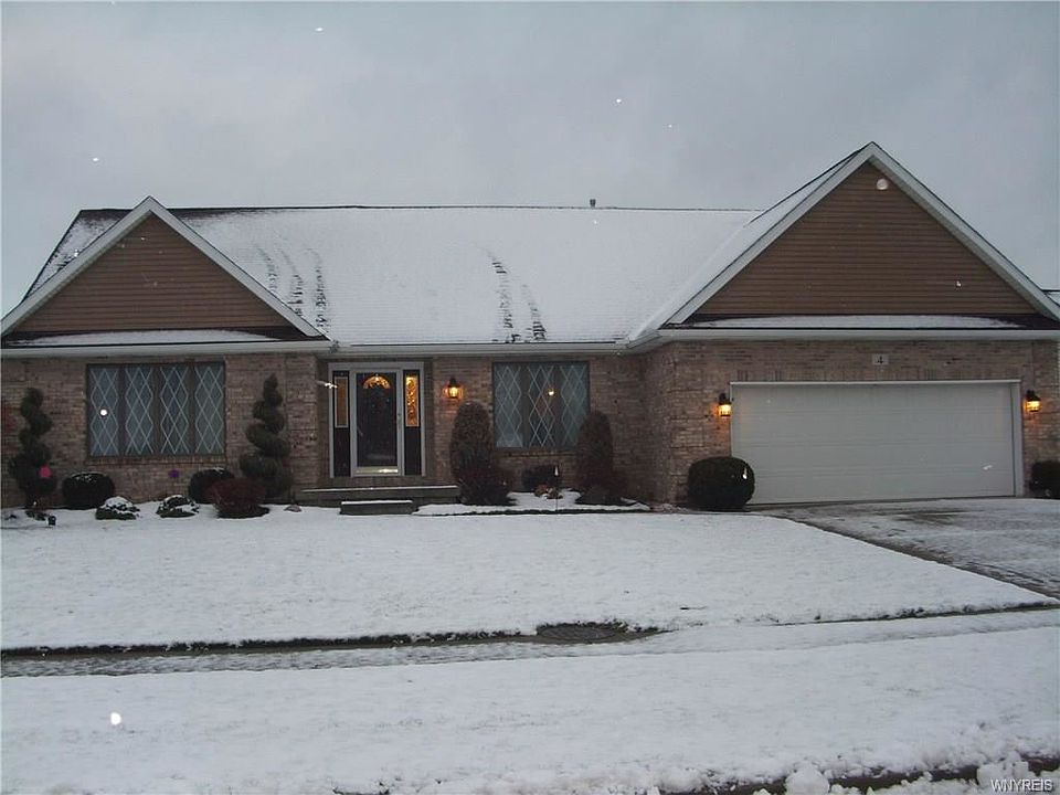 1st image of 4 Elmleaf Dr