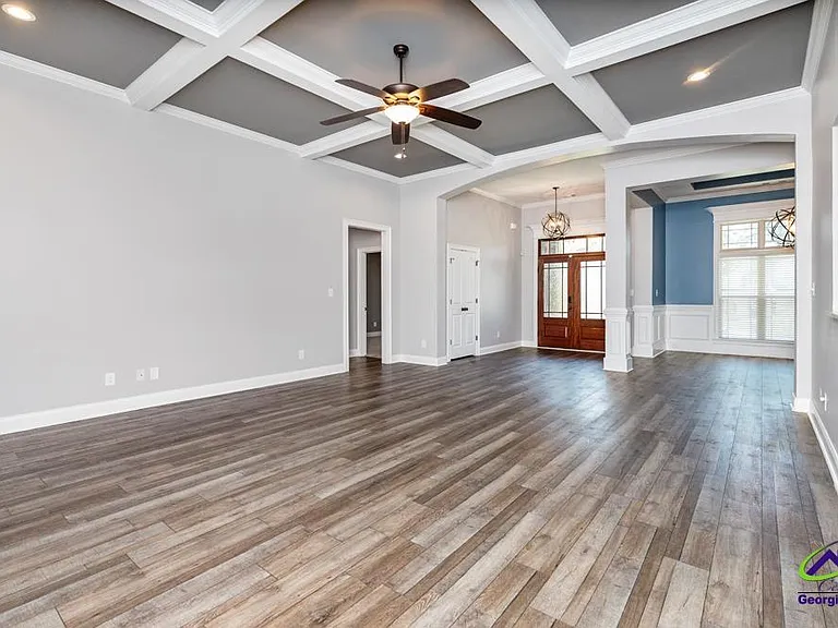 1052 Chattahoochee Dr — Photo 7