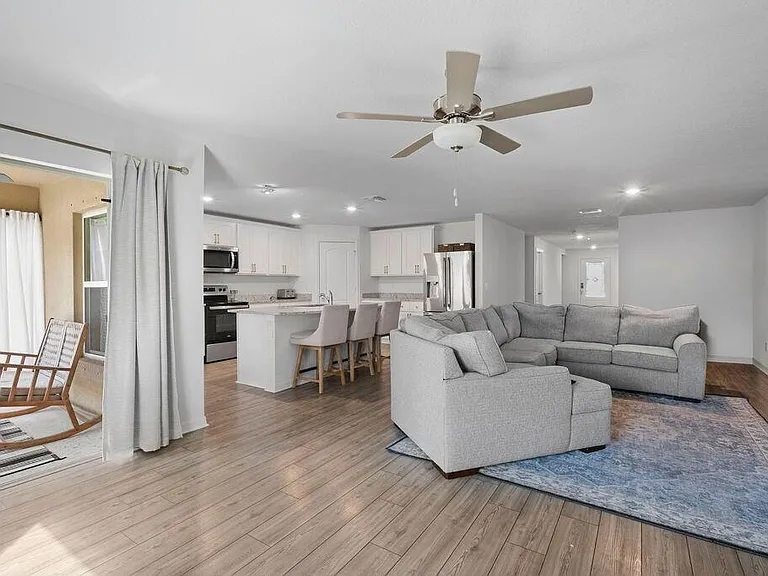414 SW Dahled Ave — Photo 13