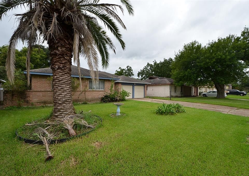 1st image of 10819 Corona Ln
