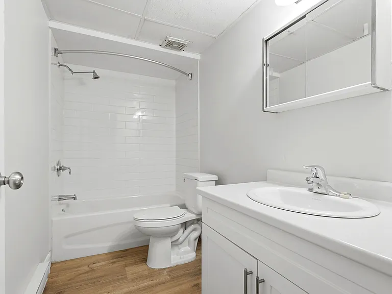 275 Askin Ave #605 — Photo 18