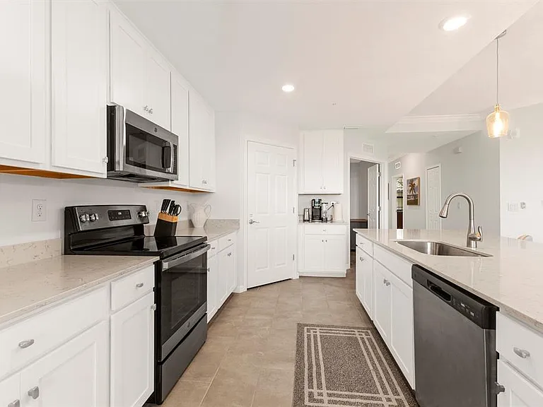 5721 Palmer Cir #103 — Photo 13