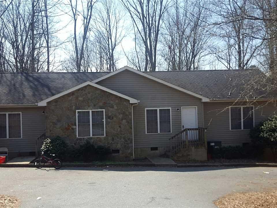1st image of 425 E I St