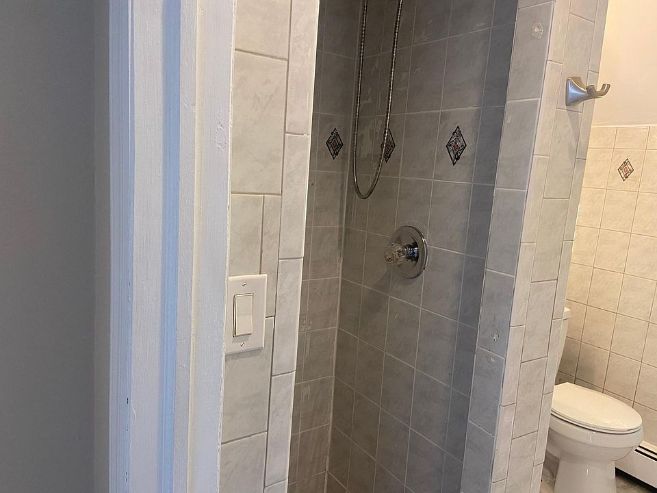 1st image of 36 Orchard St #3
