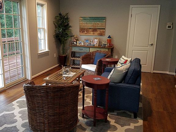 Sitting room off kitchen