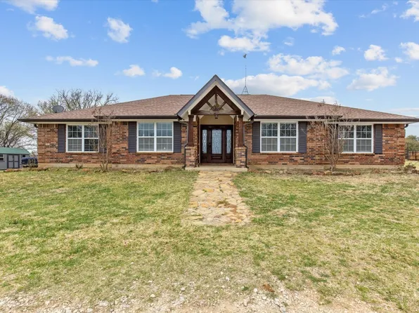 1081 Southridge Dr, Mineral Wells, TX 76067