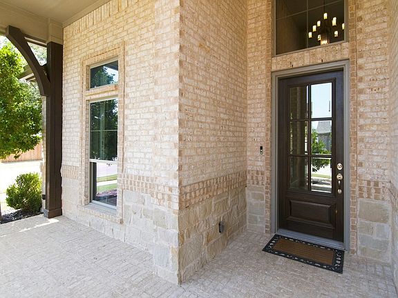 3rd image of 2701 Trinity Trail Way