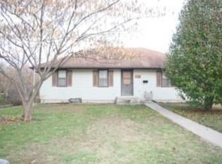 2215 S 50th St, Kansas City, KS 66106