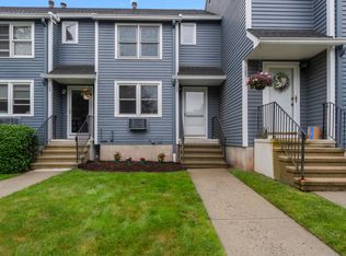 107 Greens Loop, Cheshire, CT 06410