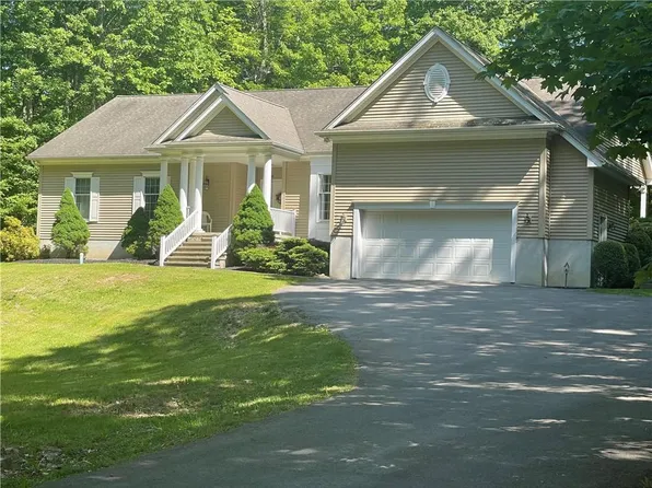 25 Arnott Lane, Middletown, NY 10941