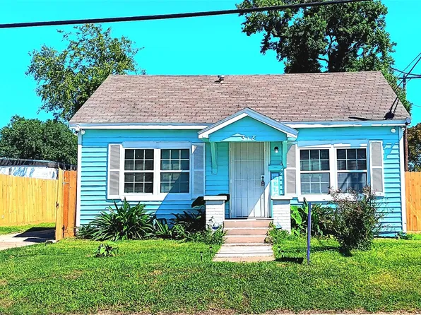 318 7th St N, Texas City, TX 77590