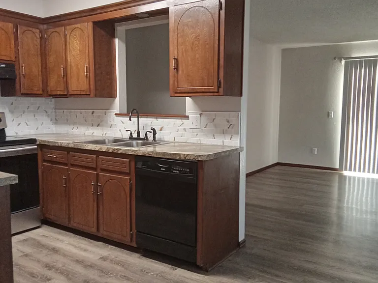 508 Palais Ave — Photo 17