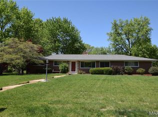 11817 Helta Dr, Saint Louis, MO 63128