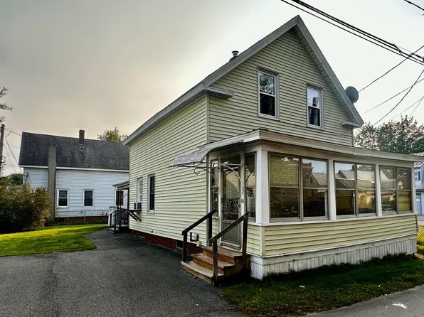 10 Carey Lane, Waterville, ME 04901
