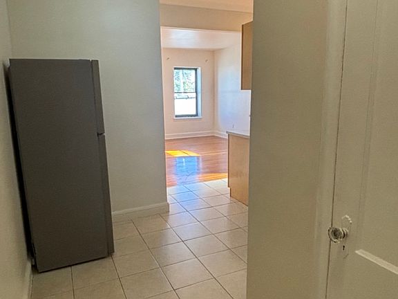 5th image of 46 Exton Ave #33