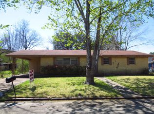 2103 Wayne Dr, Tupelo, MS 38801