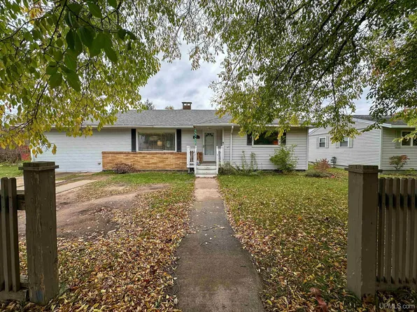 158 N Pine St, Gwinn, MI 49841