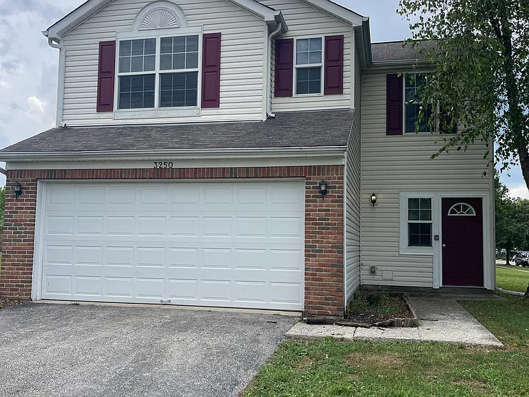3250 Rogstad Bnd — Photo 1