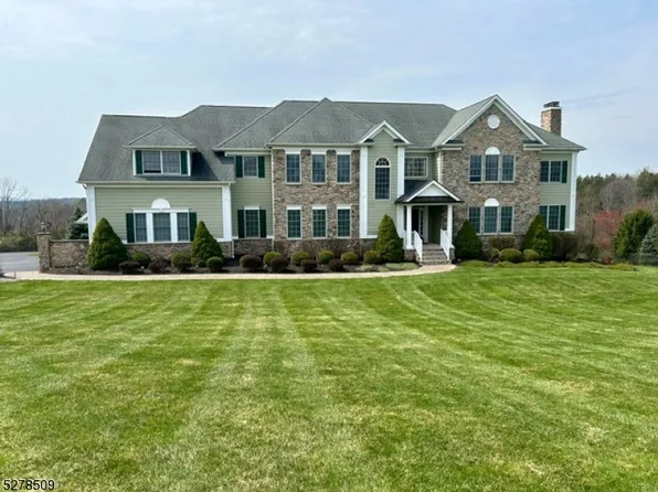 11 Hemingway Dr, Alexandria Twp., NJ 08848