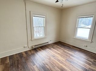 805 E Main St APT 3, Urbana, IL 61802