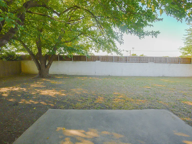 9967 Haywood Ct — Photo 17