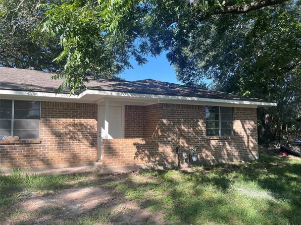 211 Scott Ct, Brenham, TX 77833